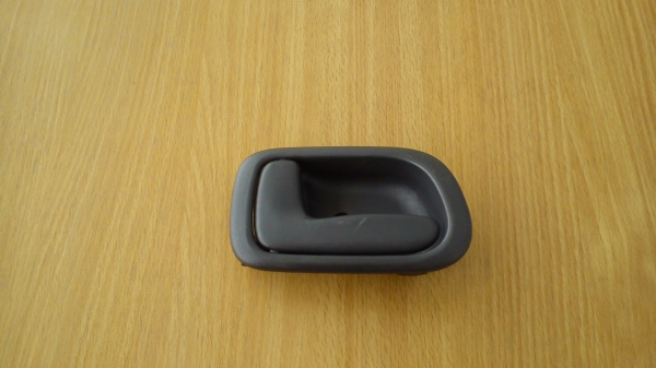 มือเปิดประตูด้านใน ข้างหลังซ้าย TOYOTA AE110 AE111