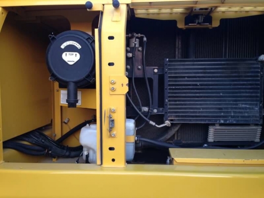 ขายด่วน!! Komatsu PC200-8M0 สภาพสวยค่ะ