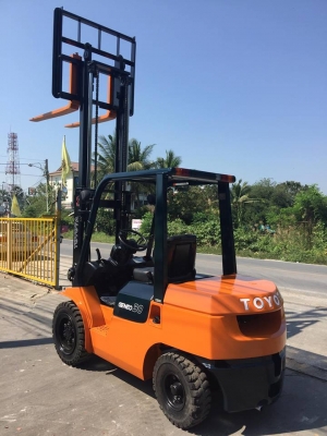 ขายรถยก 3 ตัน TOYOTA 7FD30