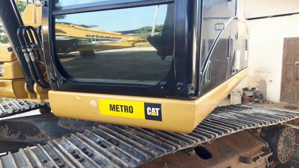ขายด่วน!! CAT 320D สภาพสวยค่ะ ขายด่วน!! CAT 320D สภาพสวยค่ะ