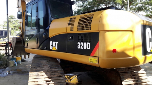 ขายด่วน!! CAT 320D สภาพสวยค่ะ ขายด่วน!! CAT 320D สภาพสวยค่ะ