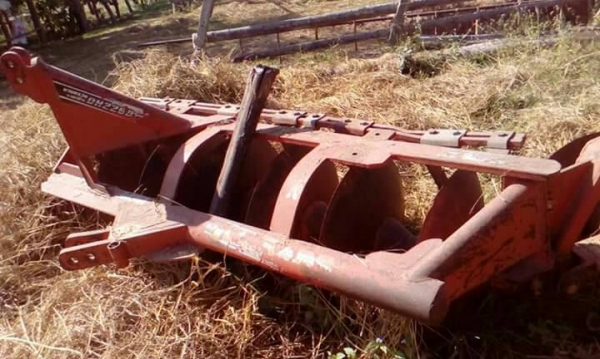 ขายตามผาล6ตราช้างติดมากับรถไถ36แรง