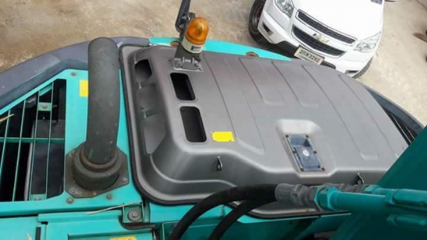 ขายKOBELCO SK135SR YY06  ปี2010  เครื่องคอมมอนเรล  เปิดได้รอบคัน  ใช้งานมาแค่  3,XXX ชั่วโมง  ลองระบบกันได้ทุกวัน  โทร  089-3818694  ดวงนภา