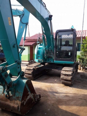 ขายKOBELCO SK135SR YY06  ปี2010  เครื่องคอมมอนเรล  เปิดได้รอบคัน  ใช้งานมาแค่  3,XXX ชั่วโมง  ลองระบบกันได้ทุกวัน  โทร  089-3818694  ดวงนภา