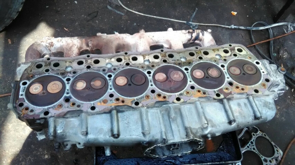 ขาย ฝาสูบ และ ชุดลูกสูบอุปกรณ์แกส อื่นๆ ฟูโช่ เครื่อง 6 D 16T