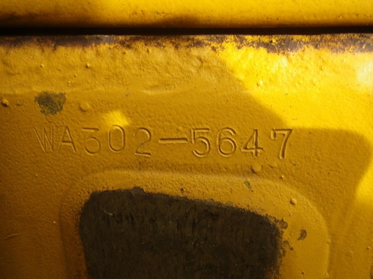 ขาย : รถตัก ยี่ห้อ : KOMATSU  รุ่น : WA30-2