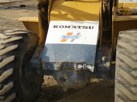 ขาย : รถตัก ยี่ห้อ : KOMATSU  รุ่น : WA30-2
