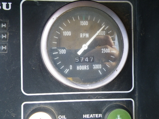 ขาย : รถตัก ยี่ห้อ : KOMATSU  รุ่น : WA30-2