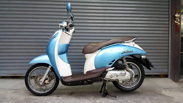 HONDA SCOOPY-i 110 CC วิ่งน้อย 1X,XXX KM รุ่นนี้ออกแบบสวย ฟรีค่าโอน HONDA SCOOPY-i 110 CC วิ่งน้อย 1X,XXX KM รุ่นนี้ออกแบบสวย ฟรีค่าโอน