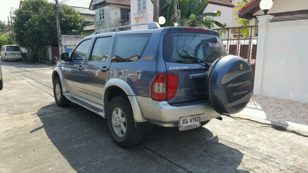 advanture 4 wd ( 239,000 บาท)สวยเดิม ทั้งคัน ดีเซล 3000 turbo เครื่องดี รถสวย