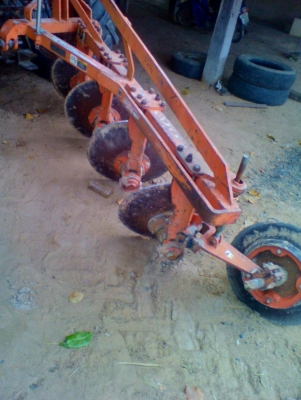 ผาลสี่ใส่รถ36-47แรง ผาลสี่ใส่รถ36-47แรง