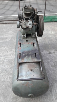 ขาย เครื่องปั๊มลม iwata miniconเก่าญี่ปุ่นขนาด 230 ตามสภาพ ราคา 19,500 ขาย เครื่องปั๊มลม iwata miniconเก่าญี่ปุ่นขนาด 230 ตามสภาพ ราคา 19,500