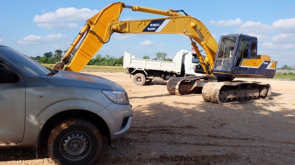 ขายKOBELCO SK MART 2 ช่วงล่างเต็ม เครื่องปั้มทำงานดี เอกสารอินวอย รถอยู่หนองคาย ราคา 430,000บ. สนใจ 0835601591 หรือ 0903494058