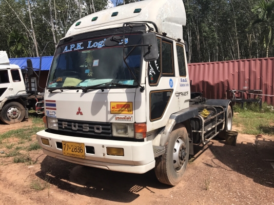 ขายหัวลาก หกล้อ  225 แรง  รถตามภาพ มี 8คัน  เอกสารพร้อม  ราคา 380,000  บาท