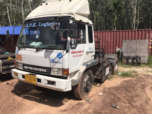 ขายหัวลาก หกล้อ  225 แรง  รถตามภาพ มี 8คัน  เอกสารพร้อม  ราคา 380,000  บาท