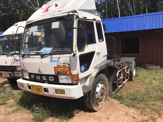 ขายหัวลาก หกล้อ  225 แรง  รถตามภาพ มี 8คัน  เอกสารพร้อม  ราคา 380,000  บาท