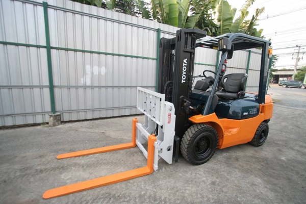 รถนอก TOYOTA 2.5 ตัน 4.3 เมตร รุ่น7 งาเท พร้อมบุ้งกี๋ เครื่องยนต์ดีเซล พร้อมใช้งานมากๆๆ 420,000 บาท 094-4267888 จะเด็ด