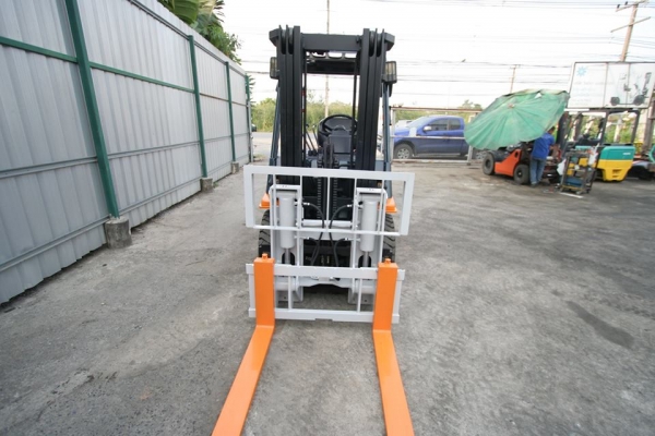 รถนอก TOYOTA 2.5 ตัน 4.3 เมตร รุ่น7 งาเท พร้อมบุ้งกี๋ เครื่องยนต์ดีเซล พร้อมใช้งานมากๆๆ 420,000 บาท 094-4267888 จะเด็ด