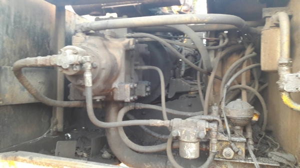 ขายCat E200B สภาพสวยพร้อมใช้ สนใจติดต่ออ๊อฟพิจิตร086-737-9991