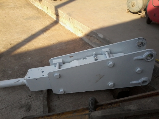 ขายหัวกระแทก ยี่ห้อ furukawa  รูสลัก45mmระยะห่าง 175 cm ความโตของเข็ม  65 cm เช็คแล้วพร้อมใช้งาน  ขายราคา 86,000 บาท