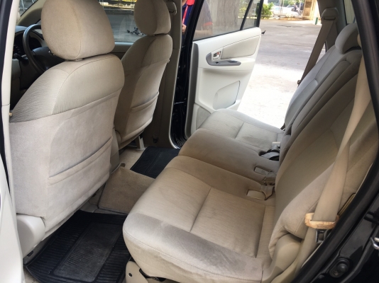 toyota innova 2.0g สีดำ ปี2010 แท้ ไม่เคยติดแก๊ส