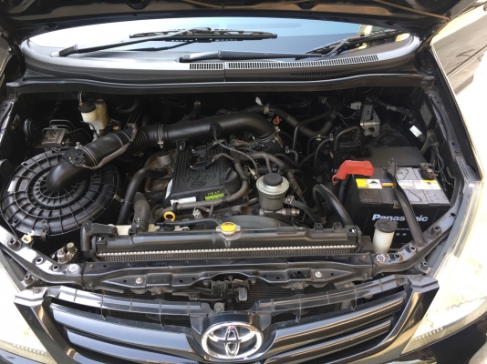 toyota innova 2.0g สีดำ ปี2010 แท้ ไม่เคยติดแก๊ส