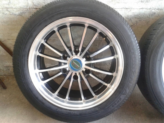 ขอบ17นิ้ว6รู พร้อมยาง ชุดนี้ ราคา 7600 บาท