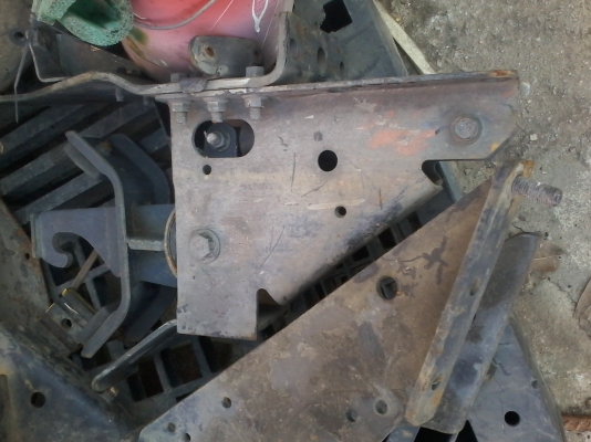 ขาย///****ขาล็อกหัวเก๋ง 4ล้อ,6ล้อ  มีหลายรุ่นให้เลือก คู่ล่ะ1,500 บาท