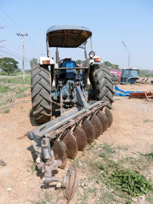 ขายรถไถฟอร์ด Ford 6600 T3 แท้เต็มตัว พร้อมอุปกรณ์ 2ชิ้น ยาง 18/34 มีเล่มทะเบียน