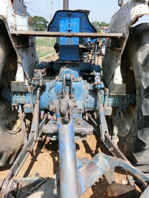 ขายรถไถฟอร์ด Ford 6600 T3 แท้เต็มตัว พร้อมอุปกรณ์ 2ชิ้น ยาง 18/34 มีเล่มทะเบียน