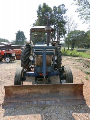 ขายรถไถฟอร์ด Ford 6600 T3 แท้เต็มตัว พร้อมอุปกรณ์ 2ชิ้น ยาง 18/34 มีเล่มทะเบียน