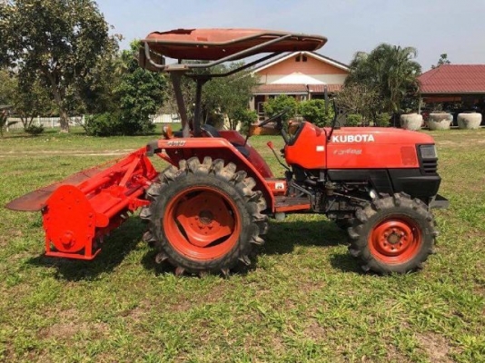 รถไถคูโบต้ารุ่น 3408 35 แรง 2เพลา พร้อมโรตารี่ขนาด 1 เมตร 70 เล่มทะเบียนชุดโอนพร้อม