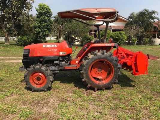 รถไถคูโบต้ารุ่น 3408 35 แรง 2เพลา พร้อมโรตารี่ขนาด 1 เมตร 70 เล่มทะเบียนชุดโอนพร้อม รถไถคูโบต้ารุ่น 3408 35 แรง 2เพลา พร้อมโรตารี่ขนาด 1 เมตร 70 เล่มทะเบียนชุดโอนพร้อม