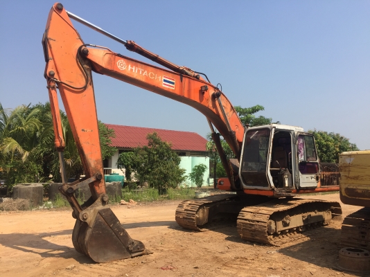 แบคโฮ Hitachi EX 200