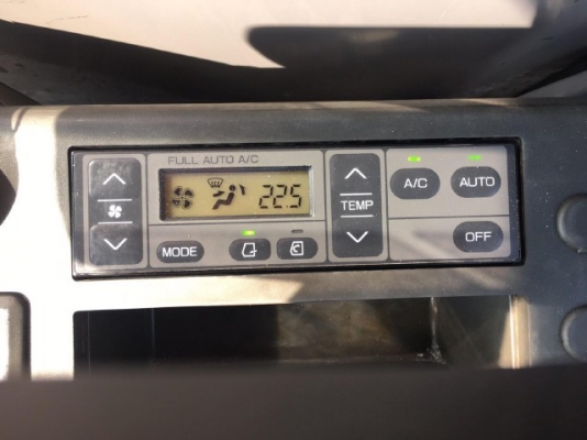 ขายรถแบคโฮ HITACHI ZX200LC บูมยาว 18 เมตร รถนอกนำเข้าเองจากญี่ปุ่น สภาพสวยพร้อมใช้งาน มีVDOการทำงานครับ ขายรถแบคโฮ HITACHI ZX200LC บูมยาว 18 เมตร รถนอกนำเข้าเองจากญี่ปุ่น สภาพสวยพร้อมใช้งาน มีVDOการทำงานครับ