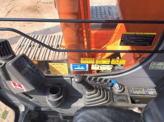 ขายรถแบคโฮ HITACHI ZX200LC บูมยาว 18 เมตร รถนอกนำเข้าเองจากญี่ปุ่น สภาพสวยพร้อมใช้งาน มีVDOการทำงานครับ ขายรถแบคโฮ HITACHI ZX200LC บูมยาว 18 เมตร รถนอกนำเข้าเองจากญี่ปุ่น สภาพสวยพร้อมใช้งาน มีVDOการทำงานครับ