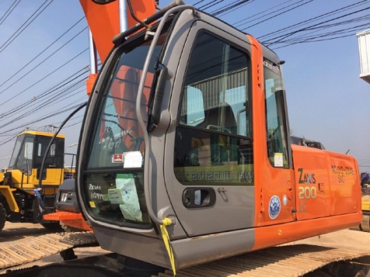 ขายรถแบคโฮ HITACHI ZX200LC บูมยาว 18 เมตร รถนอกนำเข้าเองจากญี่ปุ่น สภาพสวยพร้อมใช้งาน มีVDOการทำงานครับ ขายรถแบคโฮ HITACHI ZX200LC บูมยาว 18 เมตร รถนอกนำเข้าเองจากญี่ปุ่น สภาพสวยพร้อมใช้งาน มีVDOการทำงานครับ