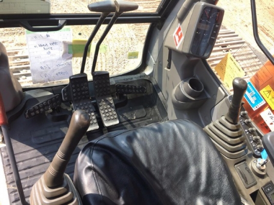 ขายรถแบคโฮ HITACHI ZX200LC บูมยาว 18 เมตร รถนอกนำเข้าเองจากญี่ปุ่น สภาพสวยพร้อมใช้งาน มีVDOการทำงานครับ ขายรถแบคโฮ HITACHI ZX200LC บูมยาว 18 เมตร รถนอกนำเข้าเองจากญี่ปุ่น สภาพสวยพร้อมใช้งาน มีVDOการทำงานครับ