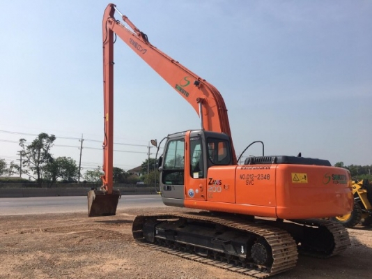 ขายรถแบคโฮ HITACHI ZX200LC บูมยาว 18 เมตร รถนอกนำเข้าเองจากญี่ปุ่น สภาพสวยพร้อมใช้งาน มีVDOการทำงานครับ ขายรถแบคโฮ HITACHI ZX200LC บูมยาว 18 เมตร รถนอกนำเข้าเองจากญี่ปุ่น สภาพสวยพร้อมใช้งาน มีVDOการทำงานครับ