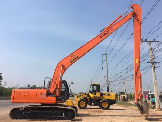 ขายรถแบคโฮ HITACHI ZX200LC บูมยาว 18 เมตร รถนอกนำเข้าเองจากญี่ปุ่น สภาพสวยพร้อมใช้งาน มีVDOการทำงานครับ ขายรถแบคโฮ HITACHI ZX200LC บูมยาว 18 เมตร รถนอกนำเข้าเองจากญี่ปุ่น สภาพสวยพร้อมใช้งาน มีVDOการทำงานครับ