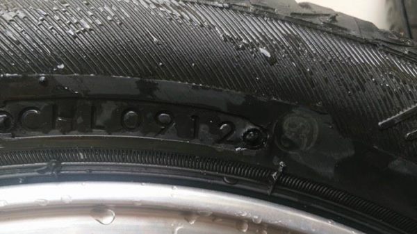 ขายล้อซาลาเปา แนวคลาสสิค ขอบ14 พร้อมยาง ปี12 สภาพดีสวยๆ 4/100 ราคา8000฿ ดูของพระราม2 083 5996979 Id champ_rama2