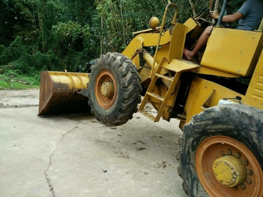 ขายรถตัก komatsu jh60 ต่อแขนแล้ว สภาพใช้งานปกติ เครื่องดี เอวอ่อน