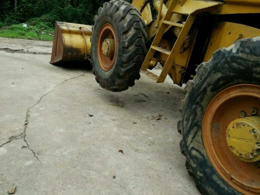 ขายรถตัก komatsu jh60 ต่อแขนแล้ว สภาพใช้งานปกติ เครื่องดี เอวอ่อน