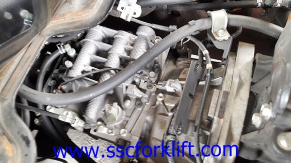 ขายรถยก TOYOTA 8FD25 เสาสูง 4 เมตร งาฮิ้งฟอร์ค ปี2011