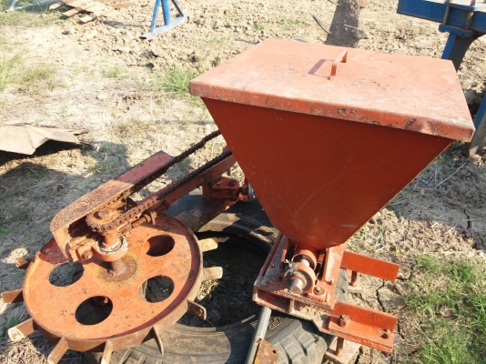 ขาย13000 บาทใส่รถไถใหญ่ มีใบเดียว ขาย13000 บาทใส่รถไถใหญ่ มีใบเดียว