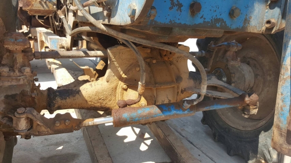 ขาย รถไถ FORD 6640 4WD 2 เพลา ประกอบ เอกสารเล่มทะเบียนครบ อุปกรณ์มีแค่ผาน 5 ราคาต่อรองได้ครับ