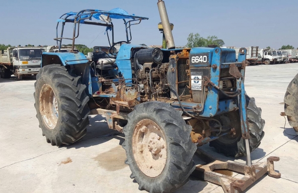 ขาย รถไถ FORD 6640 4WD 2 เพลา ประกอบ เอกสารเล่มทะเบียนครบ อุปกรณ์มีแค่ผาน 5 ราคาต่อรองได้ครับ
