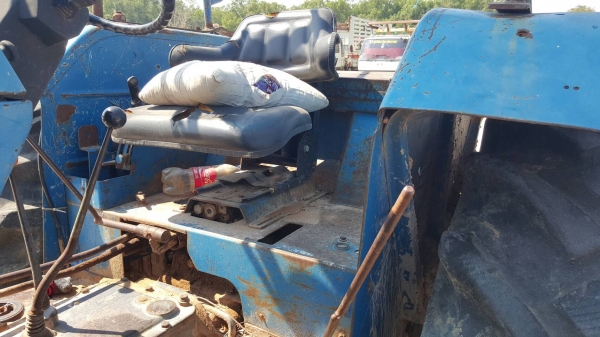 ขาย รถไถ FORD 6640 4WD 2 เพลา ประกอบ เอกสารเล่มทะเบียนครบ อุปกรณ์มีแค่ผาน 5 ราคาต่อรองได้ครับ