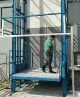 ลิฟขนส่งสินค้า