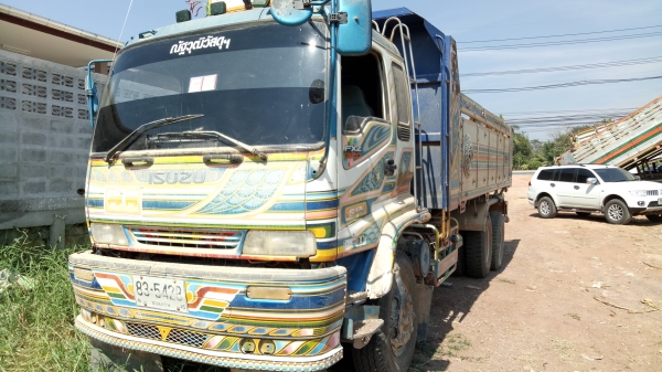 ขายดาวนISUZUDECA320ปี48สองเพลาดั้มมีระบบลากลูกราคาโทรไอดีไลน์0843923995